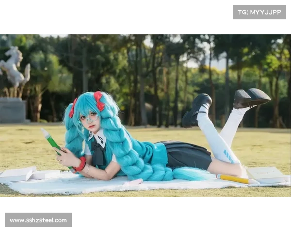 花迷cos初音未来打羽毛球引围观 打破次元壁成焦点 花迷cos初音未来打羽毛球引围观 打破次元壁成焦点